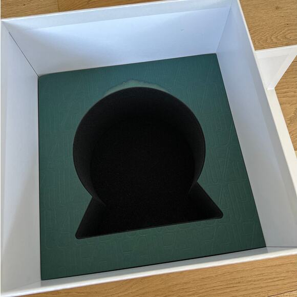 Audemars Piguet - Snowglobe Box in White - Picture 5 of 5